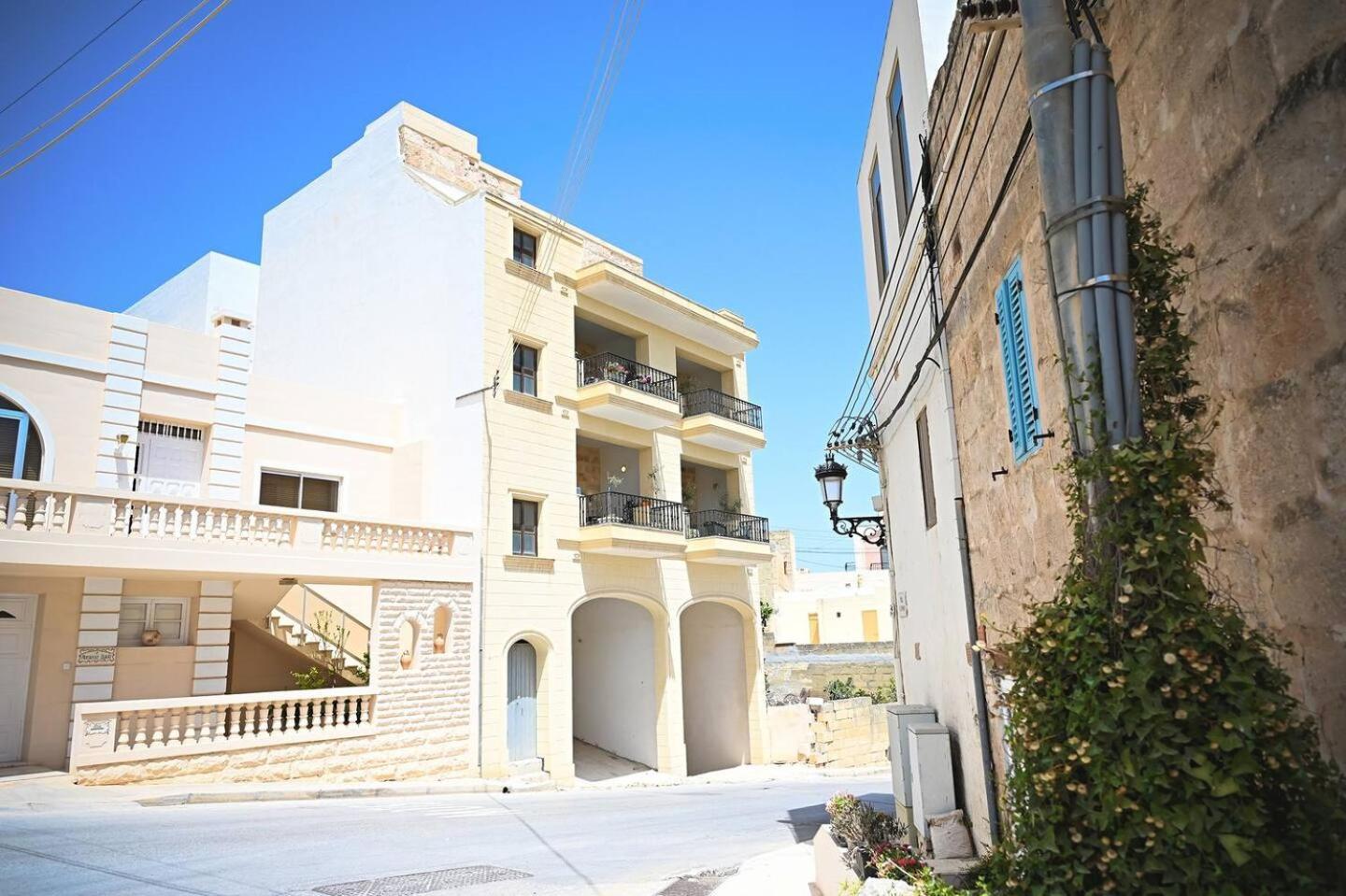 Fl 2 Ta'Lonza Luxury With Hot Tub By Homely Mellieħa Exterior foto